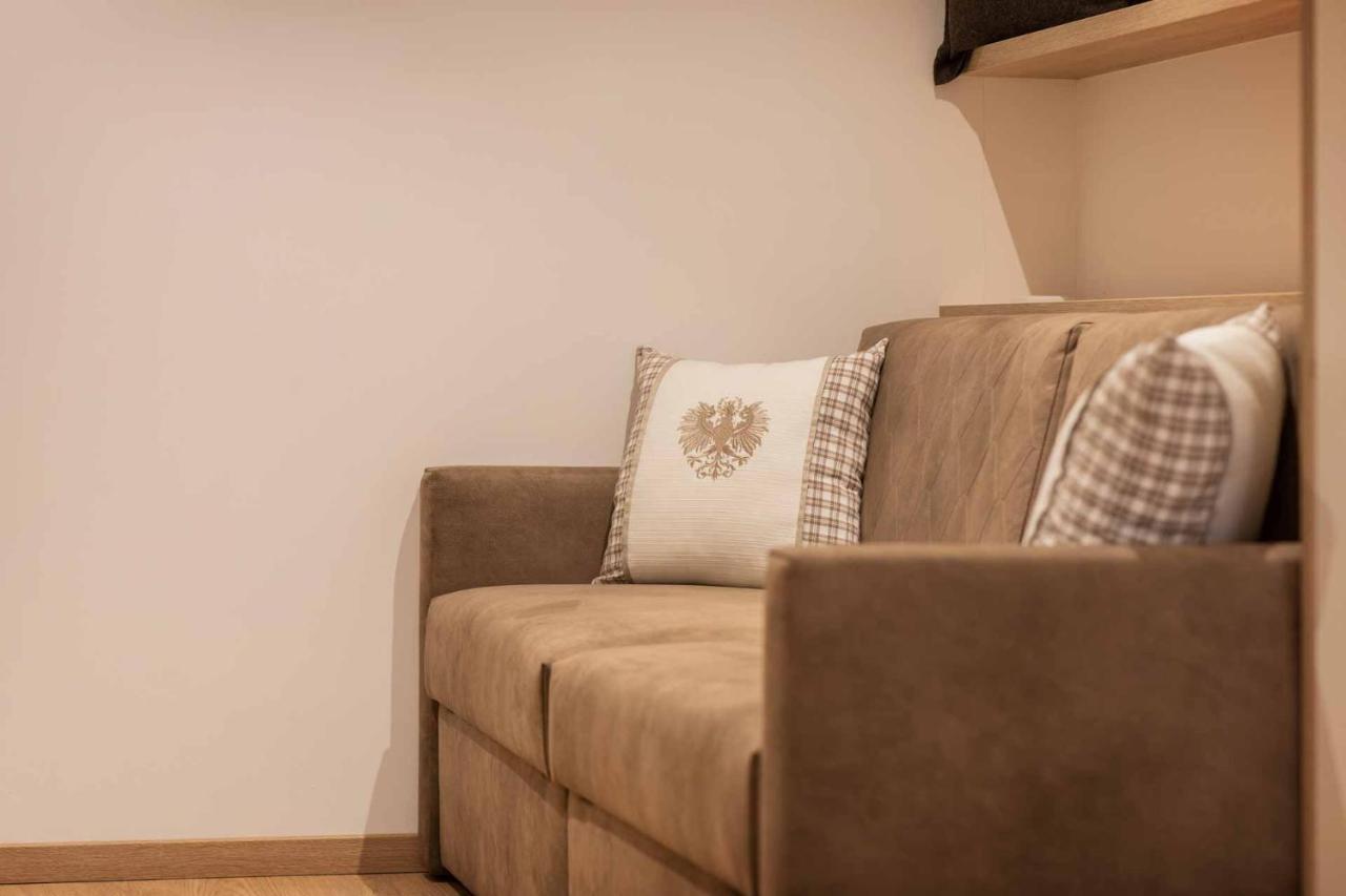 Apartment Serles *